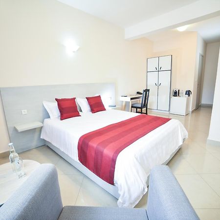 أنتاناناريفو Lova Hotel المظهر الخارجي الصورة