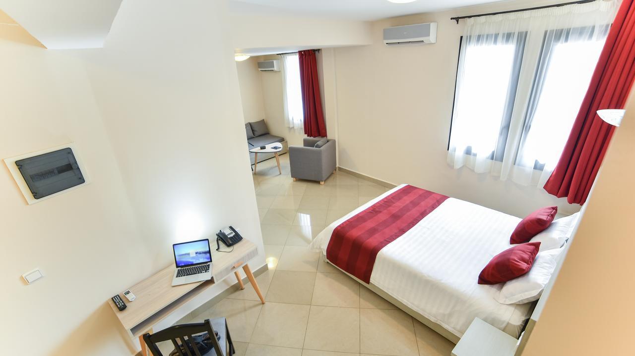 أنتاناناريفو Lova Hotel المظهر الخارجي الصورة